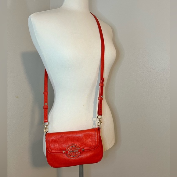 Tory Burch Amanda Crossbody Purse - Picture 2 of 4